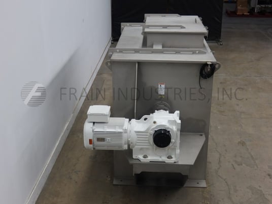 100 cu.ft. Abbe #RB100, double ribbon mixer, 304 Stainless Steel contact parts, 93" length, 45" width, 49" - Image 3