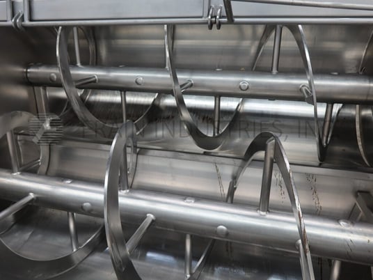 100 cu.ft. 304 Stainless Steel dual trough ribbon blender, with lift up safety grate, (2) 20 HP motor drives - Image 2