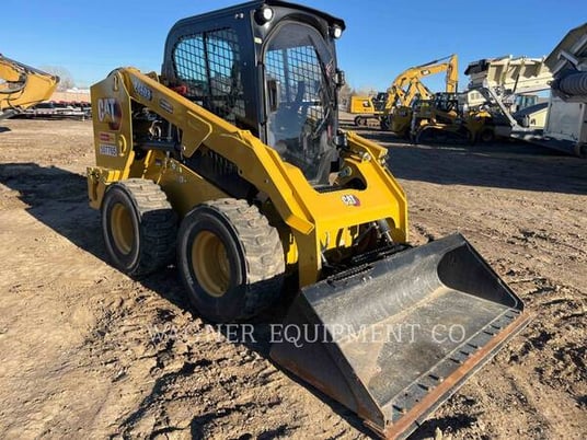 Cat 246D3, Skid Steer Loader, 265 hours, S/N: T9Z00565, 2023 - Image 2