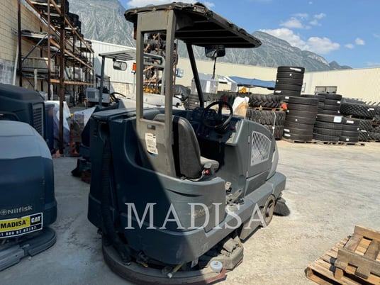 Advance CS701048LP, Scrubber / Sweeper, 2209 hours, S/N: 1000068397, 2019 - Image 2