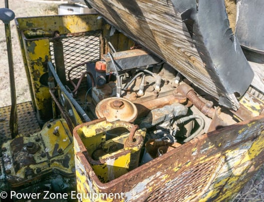 Towmotor indoor forklift - Image 4