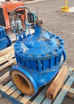 10" Cla-Val #60-11, Pump Control Valve, 4900 GPM, 300 psi, 120 V - Image 1