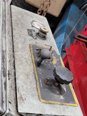 18" x 20" Hyd-Mech #V-18-Series-II, vertical bandsaw, 75-400 SFM, 19" wheel diameter, 38" table height, 2008 - Image 5