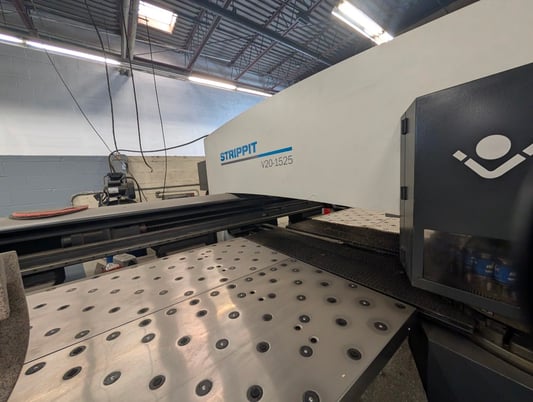 LVD #V20-1525, turret punch, 2011 - Image 3