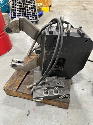 12.2" Samchully #STA-5, hydraulic steady rest, 2018 - Image 2