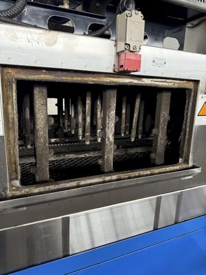 Fine Machine Kataoka belt type parts washer w/ oil skimmer, 18", 2016 - Image 7