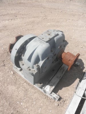 134 HP @ 1150 RPM, Flender #SEN250, Parallel Shaft Gear Reducer Gearbox, 436 RPM output, 2.63 :1 Ratio - Image 4