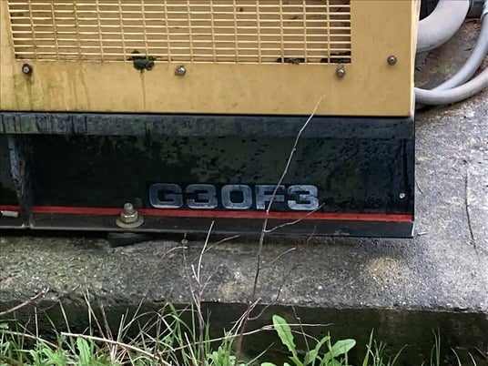 30 KW Caterpillar, Olympian #G30F3, standby generator, enclosed, 277/480 Volts, 45.2 amps, 2004 - Image 3