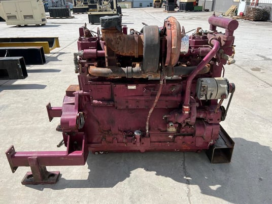 597 HP Cummins #3422323, industrial engine, 2100 RPM, sound attenuated enclosure 1, 2010 - Image 5