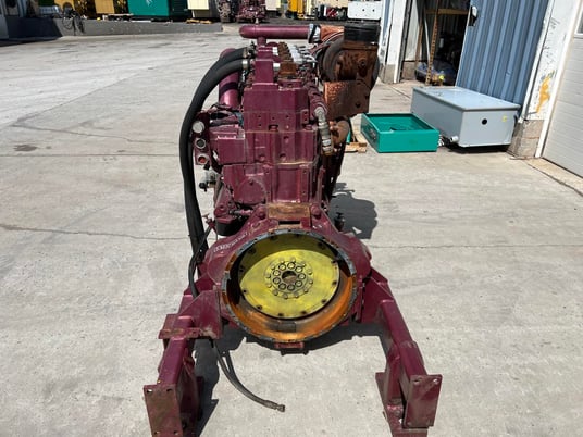 597 HP Cummins #3422323, industrial engine, 2100 RPM, sound attenuated enclosure 1, 2010 - Image 6