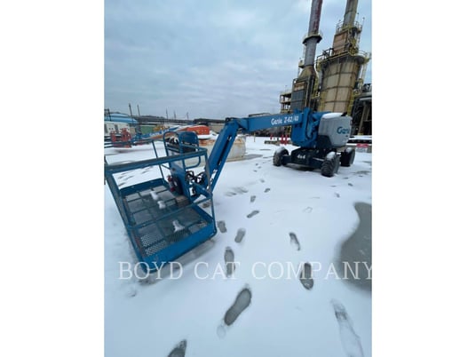 Genie Industries Z62/40 4WD G84, Articulated Boom Lift, 1695 hours, S/N: Z6215A-439, 2015 - Image 1
