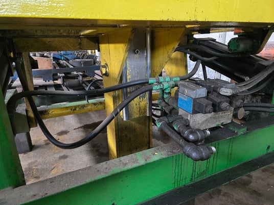 10000 lb. x 70 outside dimension Braner, downlayer, 54" floor to top of rolls, twin hydraulic cylinders (6" - Image 5