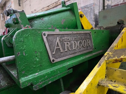 30000 lb. Ardcor, recoiler, 60" W capacity, left to right, 100 HP DC, 500V, 650/1950 RPM, hydraulic gripper - Image 9