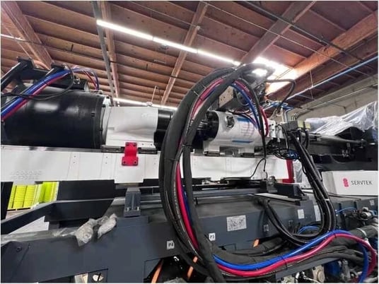 610 Ton, 105 oz., Milacron #Q-610, horizontal injection molding machine, 100mm screw, new in stock, 2023 - Image 6