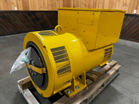 600 KW, Caterpillar #LC7224H, Generator Head, sound attenuated enclosure 1, 14" Flywheel, 3 phase, 6-wire - Image 2