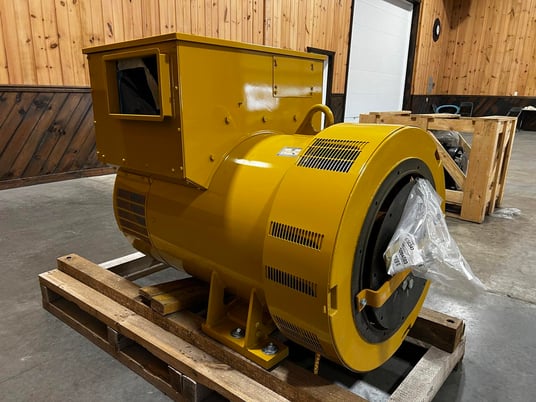 600 KW, Caterpillar #LC7224H, Generator Head, sound attenuated enclosure 1, 14" Flywheel, 3 phase, 6-wire - Image 4