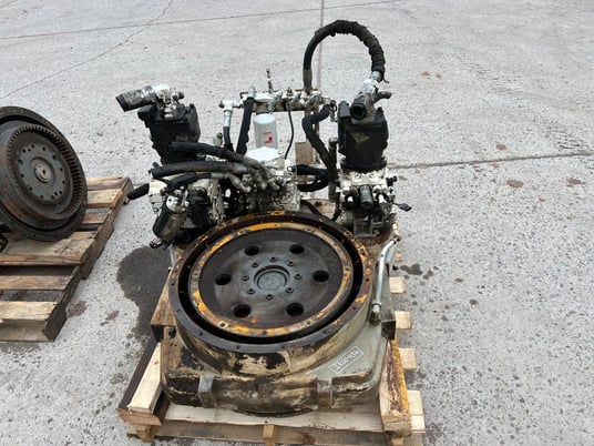 Stiebel #4528-01-09900-97, Hydraulic Drive Adaptor, sound attenuated enclosure 0, 18" Flywheel, 700 kW, 7000 - Image 2