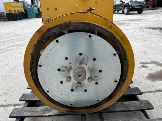 300 KW, 1800 RPM, Caterpillar #432PSL6402, Generator End, sound attenuated enclosure 1, 3 phase, 4-wire, 480 - Image 10