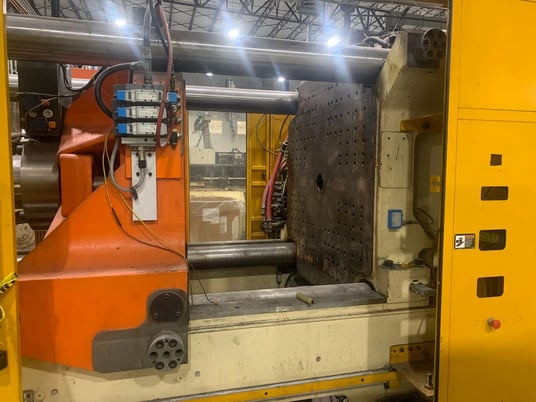 650 Ton, 290 oz., Husky #H650-RS135/135, horizontal injection molding machine, 135mm screw, 2012 - Image 9