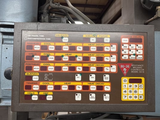 H & H, spot welder, under power & running - Image 2