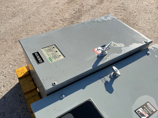 104 Amp. Asco #Series-300, automatic transfer switch, 480 Volts, 3-phase, 3-poles, Type 1 enclosure - Image 4