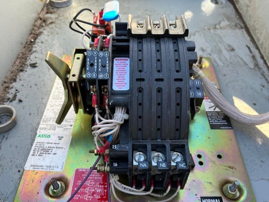 104 Amp. Asco #Series-300, automatic transfer switch, 480 Volts, 3-phase, 3-poles, Type 1 enclosure - Image 8