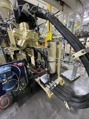 600 Ton, 65.1 oz., Husky #G600-RS85/85, horizontal plastic injection molders, 75.8" daylight, 40.15" x 40.15" - Image 5