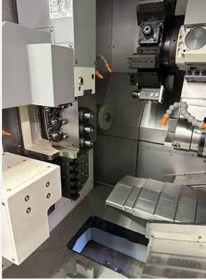 Quick-Tech #T8 Hybrid 9-Axis CNC lathe, Fanuc 0iTF, 19.6" swing, 11.81" swing over cross slide, 2.5" bar, 2016 - Image 4