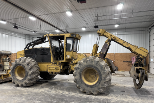 Tigercat #630B, skidder, motor exchanged a year ago, 80% tires, no leaks, winch, grapple, 2000 - Image 1