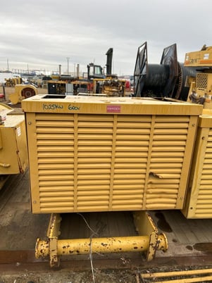 1025 KW, 1200 RPM, Caterpillar #3512, Generator End, 3 phase, 6-wire, 1464 kVA, 600 V - Image 4