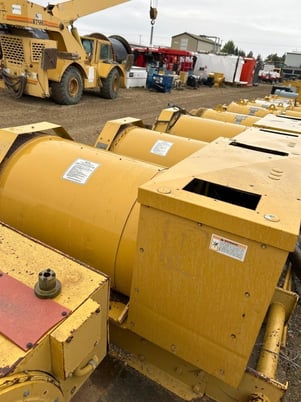 1025 KW, 1200 RPM, Caterpillar #3512, Generator End, 3 phase, 6-wire, 1464 kVA, 600 V - Image 5