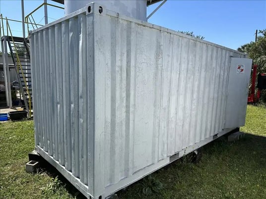 Decompression chamber in 20' container, Sat-Pak Saturation Diving #DP-450, 24" doors, 1975 - Image 2