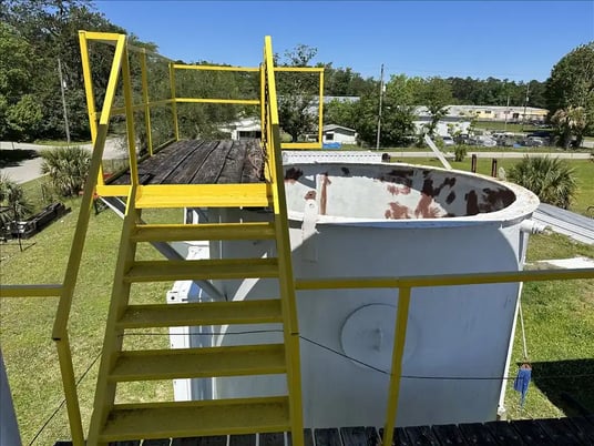 Platform / stairs for dive tanks, OSHA compliant - Image 4