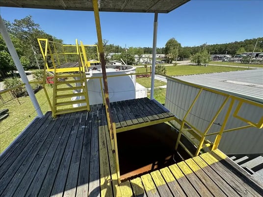 Platform / stairs for dive tanks, OSHA compliant - Image 5
