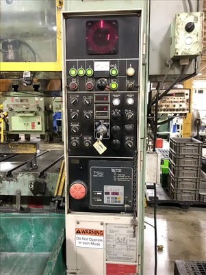 220 Ton, Aida #NCS-200(1), straight side double crank press, 5.5" stroke, 17.9" die height, 4.3" slide - Image 4