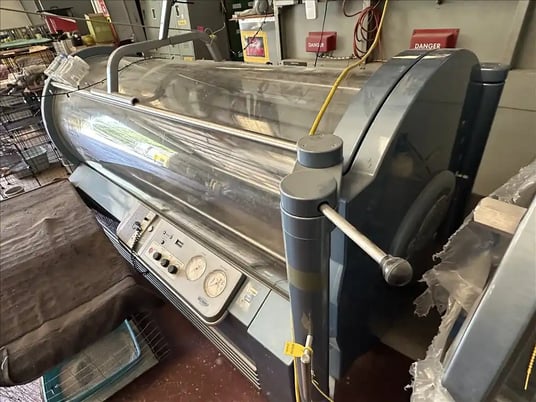 Medical Mono-Place chamber, Sechrist Industries, 32" medical chamber, 32" dia acrylic chamber, 9' long - Image 3