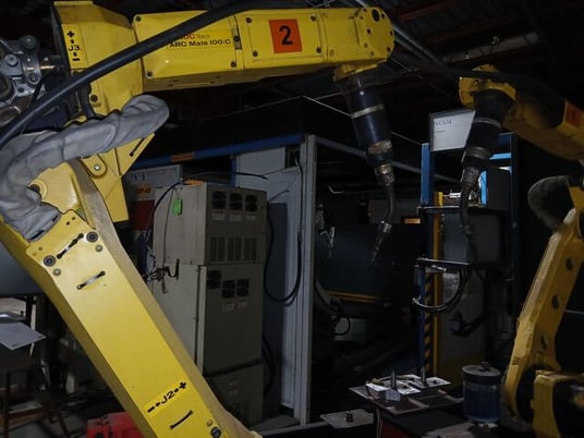 Fanuc, ArcMate 100iC, Welding Robots Dual Fanuc Headstocks Lincoln 55 Welding Cell, 2008 - Image 2