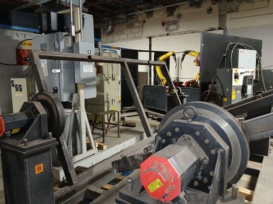 Fanuc, ArcMate 100iC, Welding Robots Dual Fanuc Headstocks Lincoln 55 Welding Cell, 2008 - Image 4