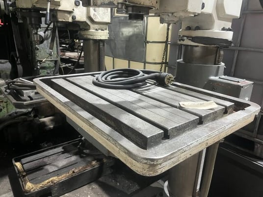 Wilton #2445V, direct drive gear head drill press, 30" swing, 4 HP, automatic tapping control - Image 2