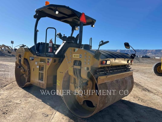 Caterpillar CB15, Compactor, 1839 hours, S/N: M9400162, 2019 - Image 4