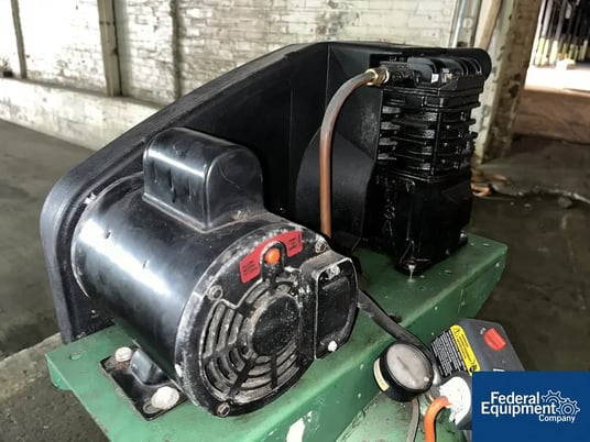 2 HP Speedaire #4B233B, air compressor, 135 psi, 30 gallon, 3450 RPM - Image 7