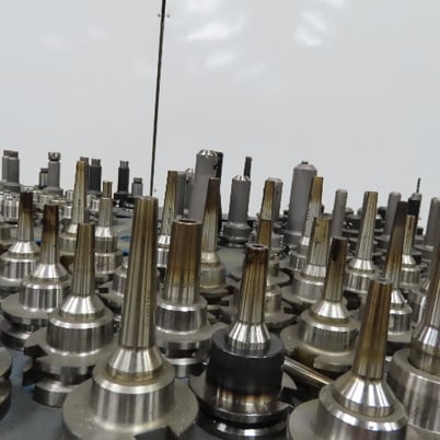 BT40 Caterpillar 40 tool holders Quick Change Heat Shrink 656 pieces & cart, huge lot - Image 4