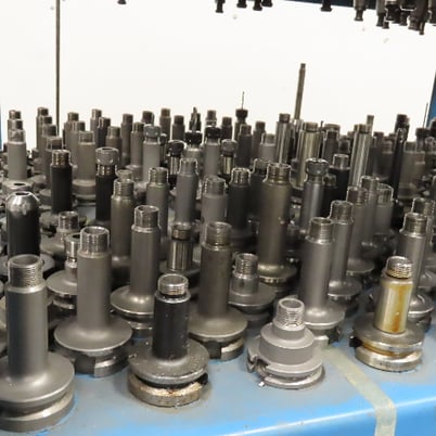 BT40 Caterpillar 40 tool holders Quick Change Heat Shrink 656 pieces & cart, huge lot - Image 9