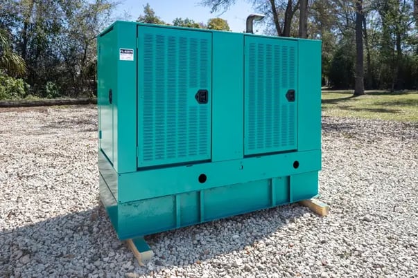 35 KW Cummins #4B3.9-G2, diesel generator, 277/480 Volts - Image 1