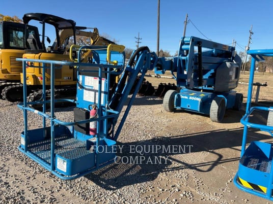 Genie Industries Z40/23NRJ, Articulated Boom Lift, 557 hours, S/N: Z40NN-4747, 2017 - Image 1