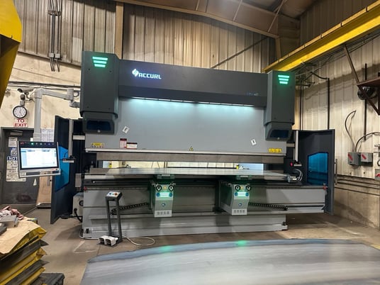 440 Ton, Accurl #GeniusPro440T, hydraulic CNC Press Brake, 13' 1" overall, Delem DA66S Control, WILA quick - Image 1