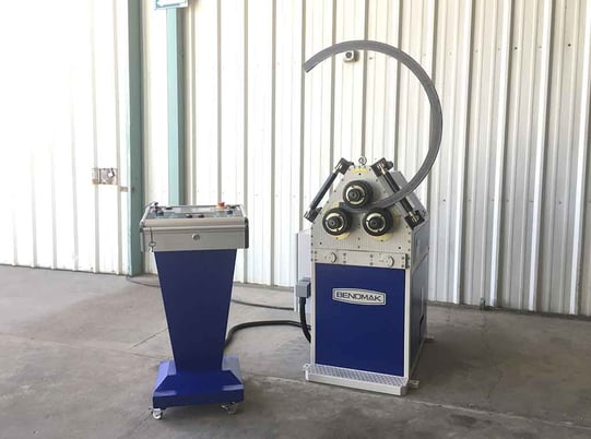 2" x 2" x 3/16" Bendmak #Pro-55, hydraulic angle roll, 6" roll diameter, Beckoff digital Control - Image 1