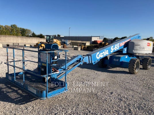 Genie Industries S65D4W, Articulated Boom Lift, 4930 hours, S/N: S6013-26327, 2013 - Image 1