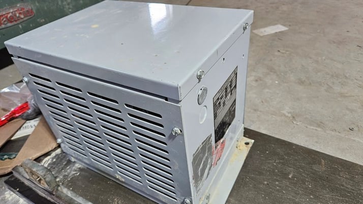 Wadkin #PU1319, heavy duty straight line rip saw, 81" x 60" table, 4 speed motor drives - Image 6