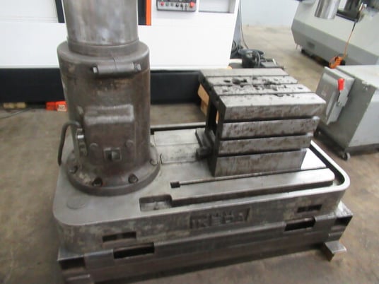 3.6'-11" Ikeda #RM1000, radial arm drill, power clamping, power elevation, box table, 3 HP - Image 7